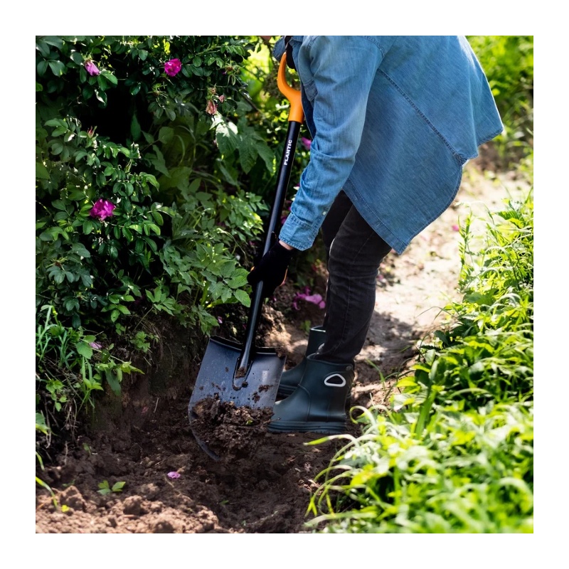 Лопата штыковая Plantic 11003-01 для земляных работ